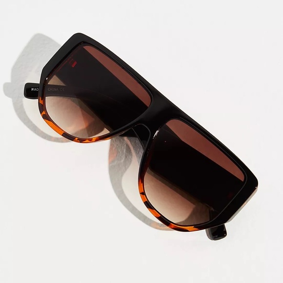 Free People Accessories - NEW Free People High Moon Shield Sunglasses